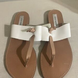 Steve Madden White Knot Thong Sandals with Tan Footbed